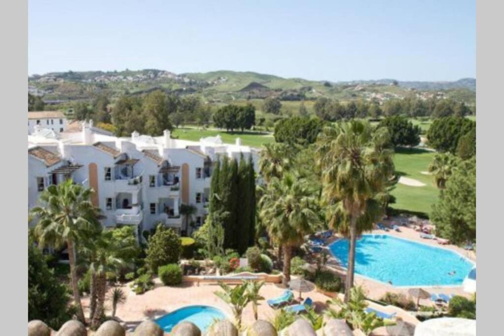 Stylish One Bed Apartment At Matchroom Country Club Fuengirola Dış mekan fotoğraf